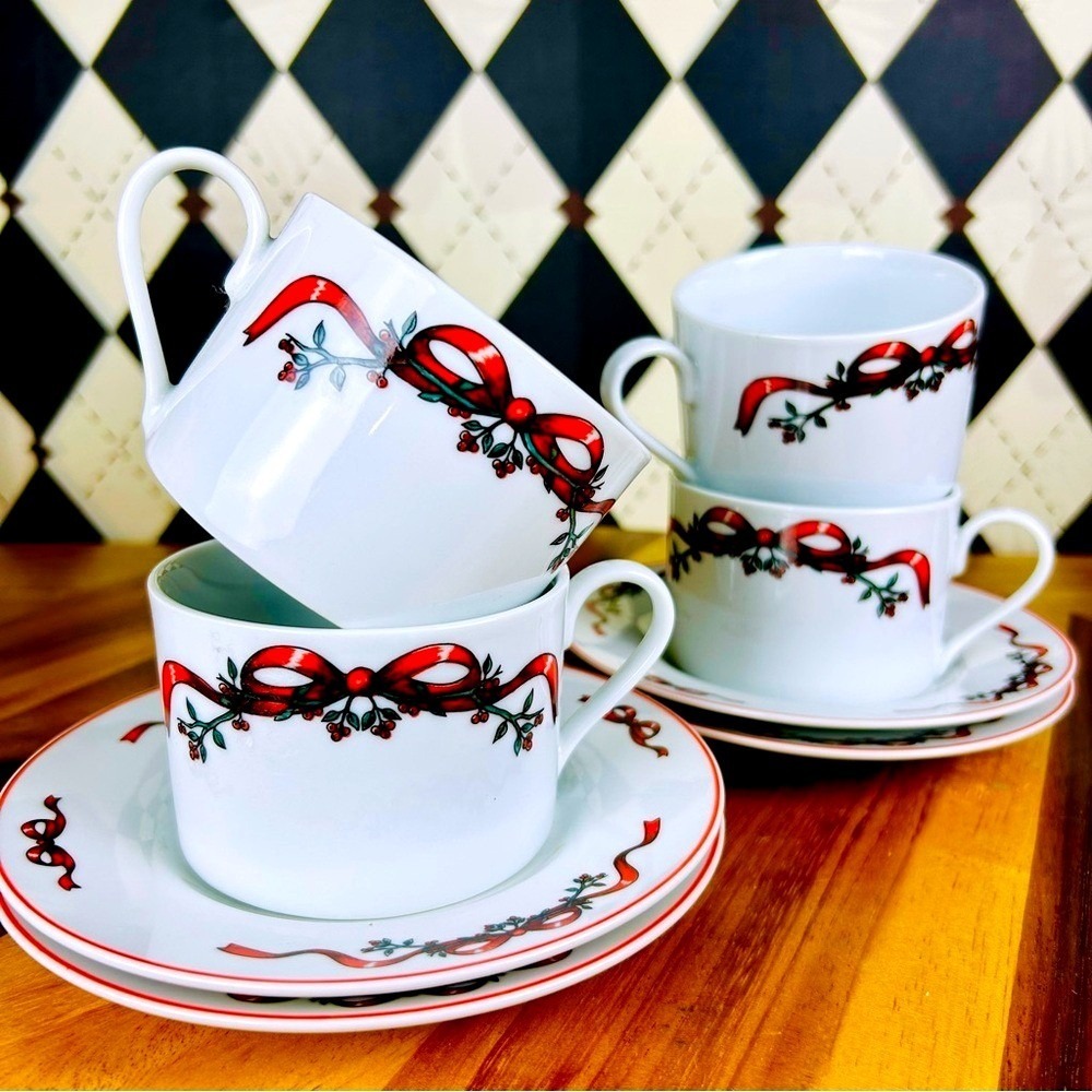 Festive Christmas Set (8) 4 Cups + 4 Saucers Red Green and White Holiday Teacups